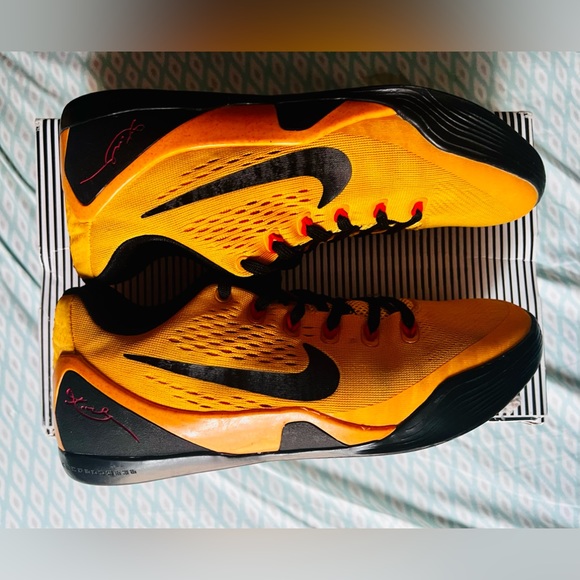 Kobe 9 Bruce Lee. Size 7 men’s - Picture 5 of 7